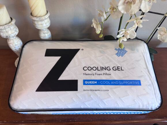 Z Cooling Gel Other - Z Cooling Gel Memory Foam Pillow Queen New in Package